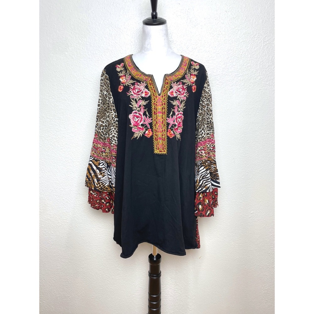 Calessa Black & Animal Print Floral Embroidered Flared Sleeve Top Size 1X Boho